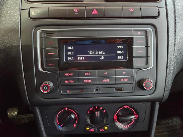 Volkswagen Polo V Рестайлинг с пробегом 2019 года, цена 1 075 000 рублей, 91493 км, седан, Автокод Объявления