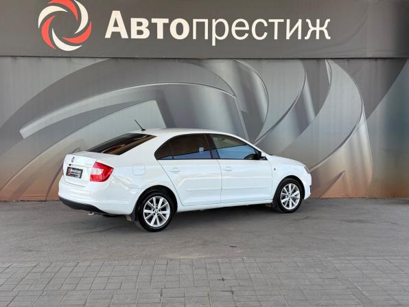 Skoda Rapid I с пробегом 2015 года, цена 1 050 000 рублей, 227995 км, лифтбек, Автокод Объявления