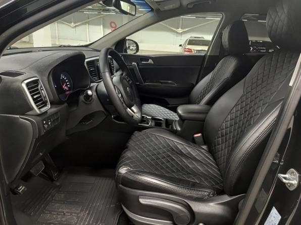 Kia Sportage IV Рестайлинг с пробегом 2018 года, цена 2 365 000 рублей, 99068 км, внедорожник, Автокод Объявления