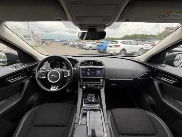Jaguar F-Pace I с пробегом 2019 года, цена 2 765 000 рублей, 110000 км, внедорожник, Автокод Объявления