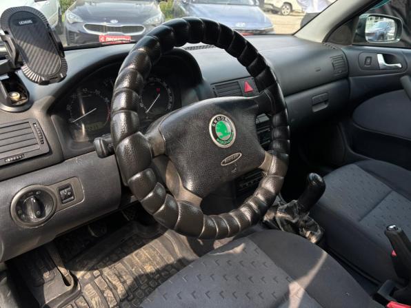 Skoda Octavia I (A4) Рестайлинг с пробегом 2005 года, цена 379 000 рублей, 318000 км, лифтбек, Автокод Объявления