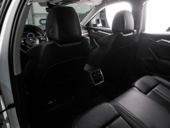 Skoda Octavia IV (A8) с пробегом 2023 года, цена 2 299 000 рублей, 130463 км, лифтбек, Автокод Объявления