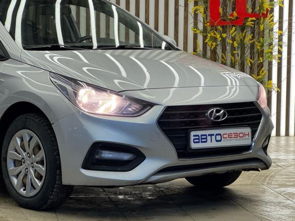 Hyundai Solaris II с пробегом 2019 года, цена 714 999 рублей, 305000 км, седан, Автокод Объявления