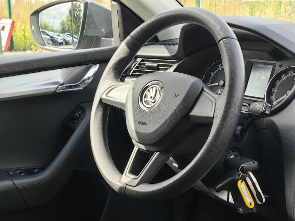 Skoda Octavia III (A7) Рестайлинг с пробегом 2018 года, цена 1 399 000 рублей, 123341 км, лифтбек, Автокод Объявления