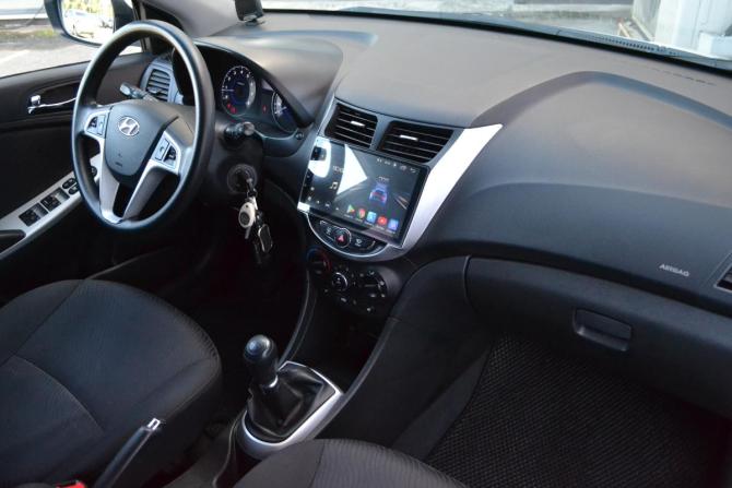 Hyundai Solaris I с пробегом 2012 года, цена 720 000 рублей, 209481 км, седан, Автокод Объявления