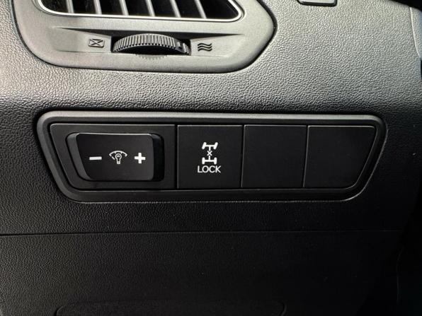 Hyundai ix35 I с пробегом 2012 года, цена 1 450 000 рублей, 120251 км, внедорожник, Автокод Объявления