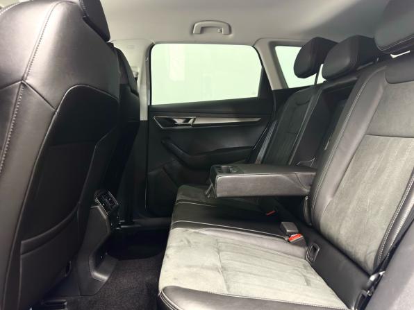 Skoda Karoq I с пробегом 2020 года, цена 2 429 000 рублей, 98215 км, внедорожник, Автокод Объявления