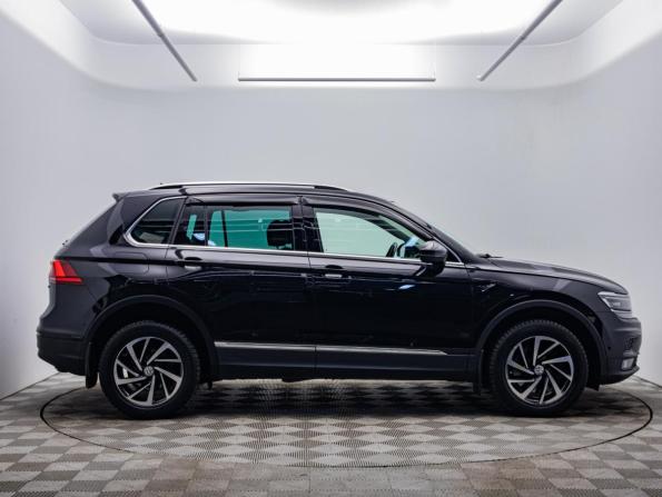 Volkswagen Tiguan II с пробегом 2018 года, цена 2 451 000 рублей, 127000 км, внедорожник, Автокод Объявления