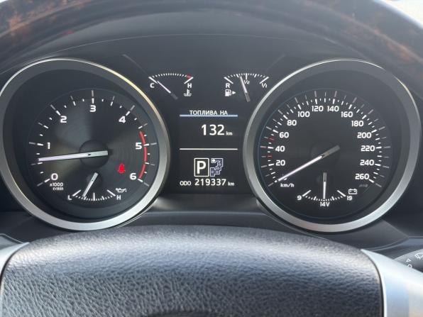 Toyota Land Cruiser 200 Series Рестайлинг 1 с пробегом 2014 года, цена 3 890 000 рублей, 219338 км, внедорожник, Автокод Объявления