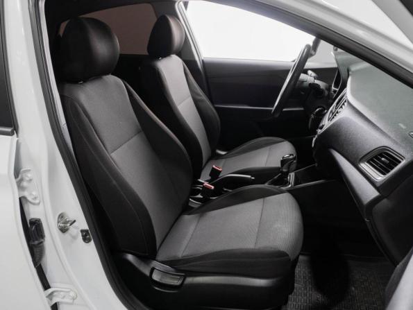 Hyundai Solaris II Рестайлинг с пробегом 2021 года, цена 1 629 851 рубль, 53393 км, седан, Автокод Объявления