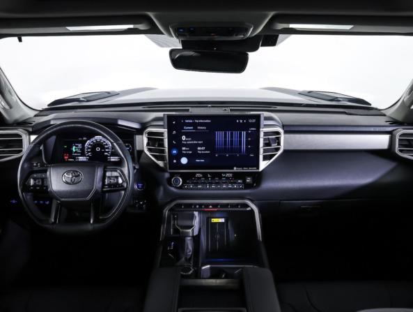 Toyota Tundra III с пробегом 2022 года, цена 8 990 000 рублей, 25029 км, offers.body_type.unknown, Автокод Объявления