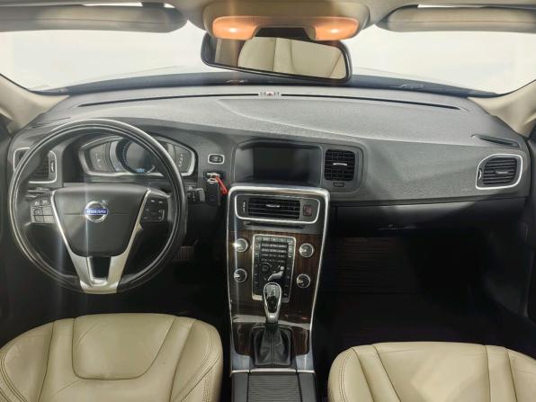 Volvo S60 II Рестайлинг с пробегом 2014 года, цена 1 299 000 рублей, 212375 км, седан, Автокод Объявления