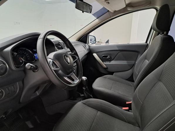 Renault Logan II Рестайлинг с пробегом 2021 года, цена 960 000 рублей, 61120 км, седан, Автокод Объявления