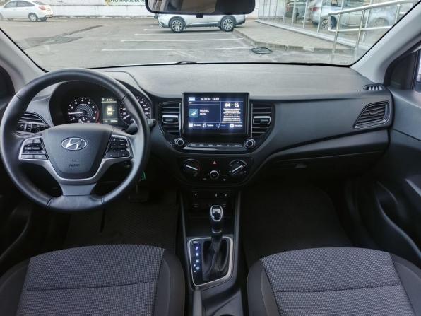 Hyundai Solaris II Рестайлинг с пробегом 2022 года, цена 1 549 000 рублей, 53497 км, седан, Автокод Объявления