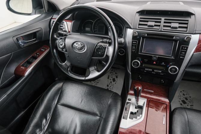 Toyota Camry VII (XV50) с пробегом 2014 года, цена 1 809 000 рублей, 210000 км, седан, Автокод Объявления