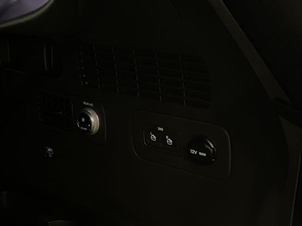 Hyundai Santa Fe IV Рестайлинг с пробегом 2022 года, цена 4 149 000 рублей, 21600 км, внедорожник, Автокод Объявления
