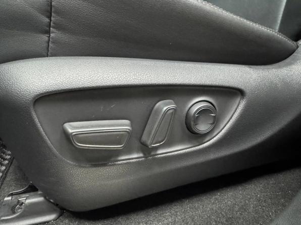 Toyota Land Cruiser 300 Series с пробегом 2022 года, цена 10 500 000 рублей, 64826 км, внедорожник, Автокод Объявления