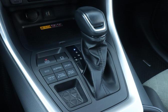 Toyota RAV4 V (XA50) с пробегом 2024 года, цена 3 977 000 рублей, 4600 км, внедорожник, Автокод Объявления