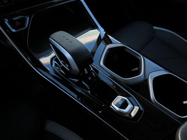Geely Atlas II с пробегом 2024 года, цена 2 940 000 рублей, 45080 км, внедорожник, Автокод Объявления