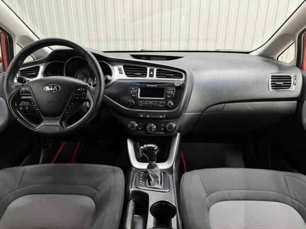 Kia Ceed II с пробегом 2012 года, цена 1 099 000 рублей, 204760 км, универсал, Автокод Объявления