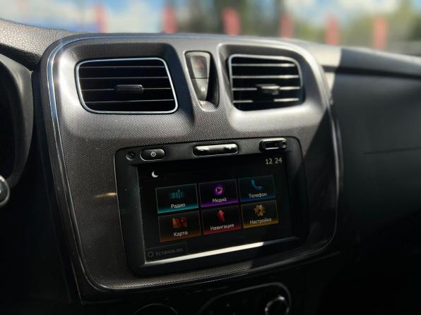 Renault Logan II Рестайлинг с пробегом 2019 года, цена 1 050 000 рублей, 115281 км, седан, Автокод Объявления