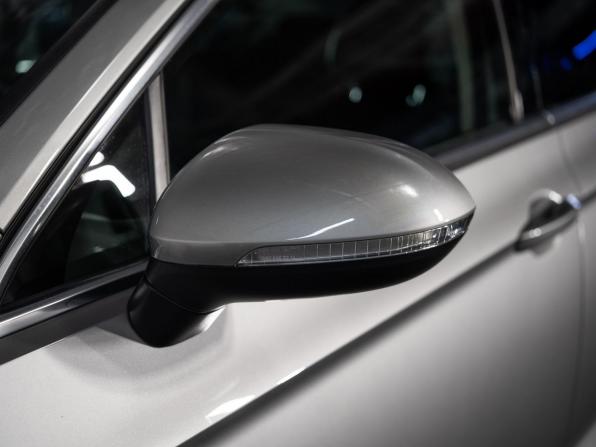 Volkswagen Passat B8 с пробегом 2015 года, цена 1 800 000 рублей, 50939 км, седан, Автокод Объявления
