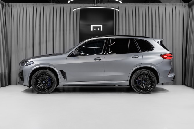 Новый BMW X5 M III (F95) Рестайлинг 2024 года, цена 26 900 000 рублей, внедорожник, Автокод Объявления