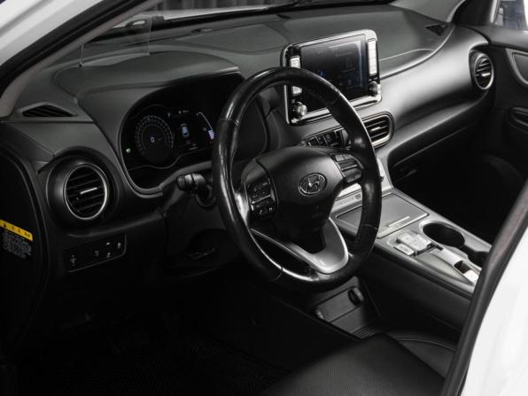 Hyundai Kona I с пробегом 2019 года, цена 1 879 000 рублей, 112725 км, внедорожник, Автокод Объявления