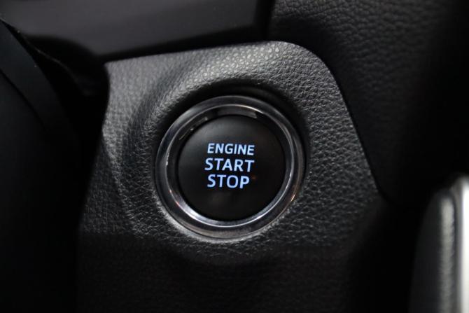 Toyota RAV4 V (XA50) с пробегом 2020 года, цена 3 295 950 рублей, 52255 км, внедорожник, Автокод Объявления