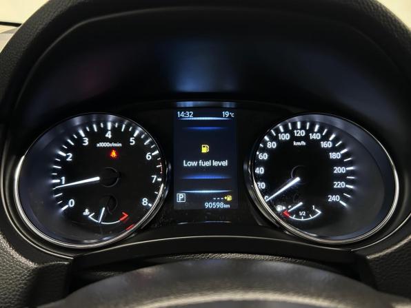 Nissan Qashqai II с пробегом 2015 года, цена 1 629 000 рублей, 90598 км, внедорожник, Автокод Объявления