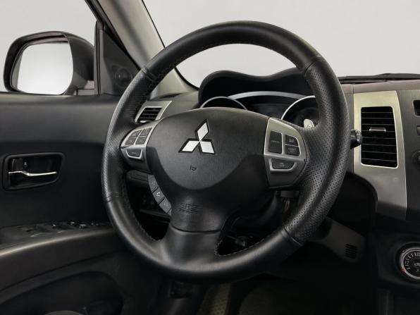 Mitsubishi Outlander II с пробегом 2008 года, цена 859 000 рублей, 323564 км, внедорожник, Автокод Объявления