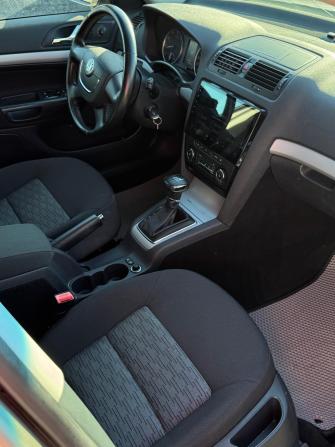 Skoda Octavia II (A5) Рестайлинг с пробегом 2013 года, цена 875 000 рублей, 245460 км, лифтбек, Автокод Объявления