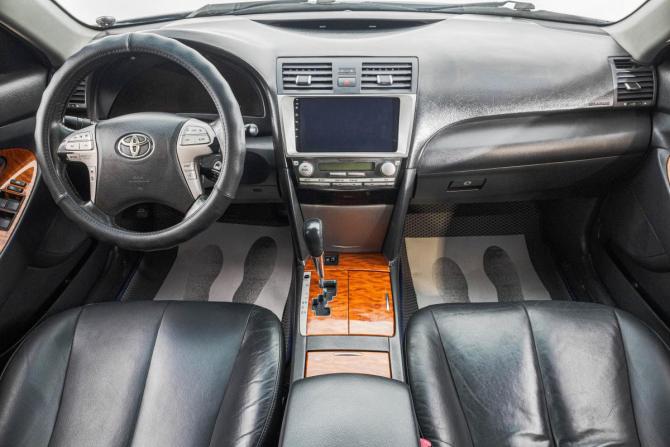 Toyota Camry VI (XV40) Рестайлинг с пробегом 2011 года, цена 1 299 000 рублей, 280000 км, седан, Автокод Объявления