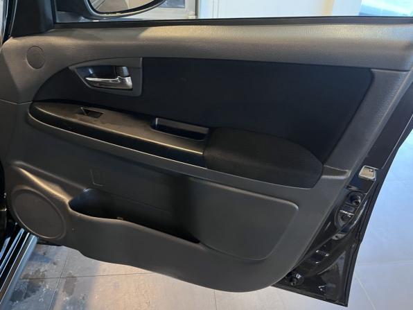 Suzuki SX4 I (Classic) Рестайлинг с пробегом 2010 года, цена 789 000 рублей, 176682 км, хэтчбек, Автокод Объявления