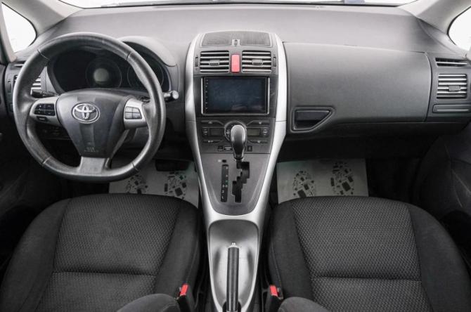 Toyota Auris I Рестайлинг с пробегом 2010 года, цена 879 000 рублей, 180000 км, хэтчбек, Автокод Объявления