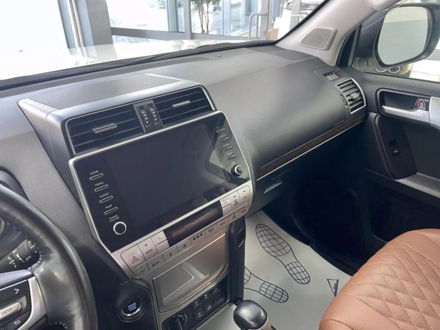 Toyota Land Cruiser Prado 150 Series Рестайлинг 3 Красноярск  - изображение 18