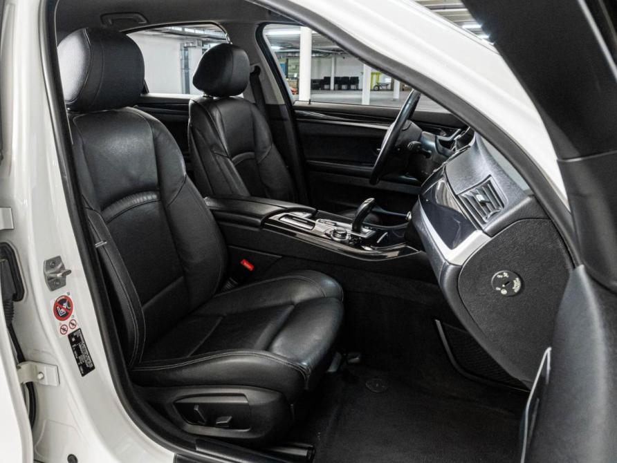 BMW 5 серии VI (F10/F11/F07) Рестайлинг Ставрополь  - изображение 8