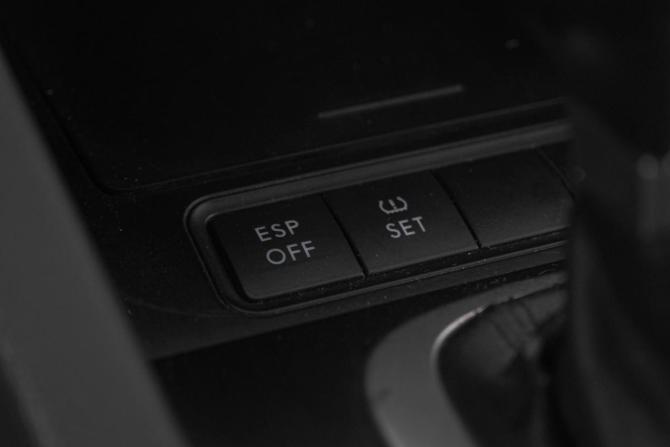 Volkswagen Golf GTI V с пробегом 2008 года, цена 929 000 рублей, 216782 км, хэтчбек, Автокод Объявления