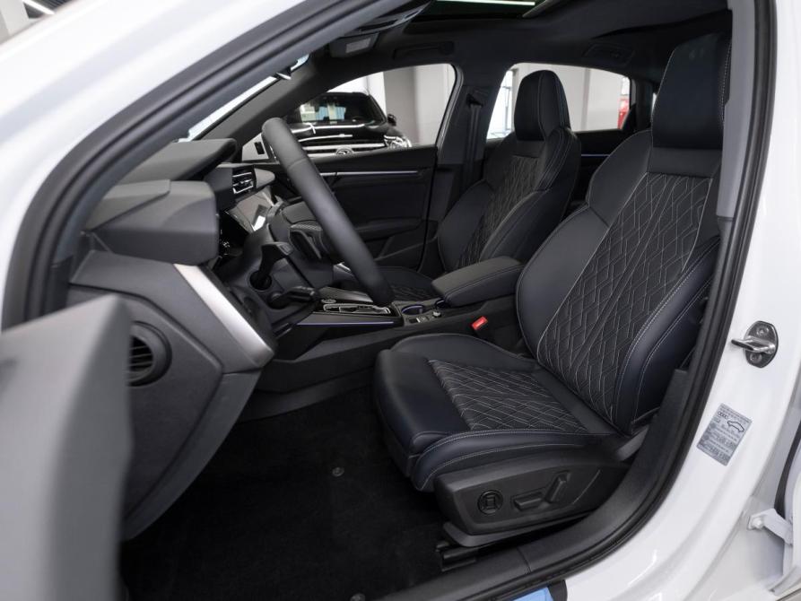 Audi A3 IV (8Y) Рестайлинг Москва  - изображение 9