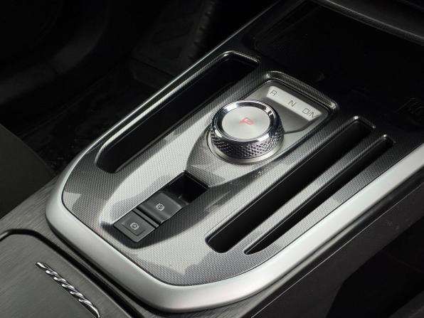Haval Jolion I Рестайлинг с пробегом 2025 года, цена 2 100 000 рублей, 9253 км, внедорожник, Автокод Объявления