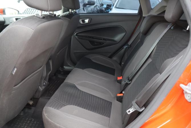 Ford Fiesta Mk6 Рестайлинг с пробегом 2015 года, цена 649 000 рублей, 189000 км, хэтчбек, Автокод Объявления
