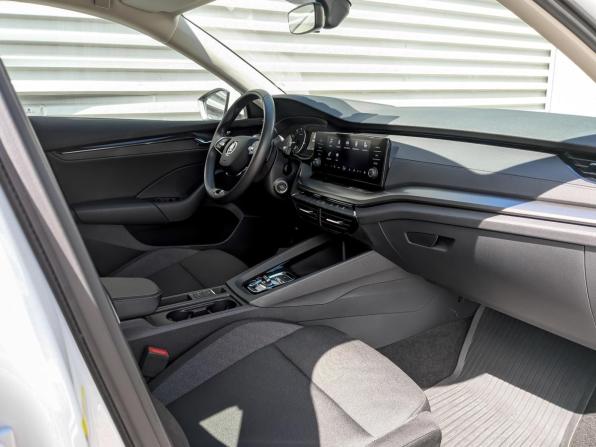 Skoda Octavia IV (A8) с пробегом 2021 года, цена 2 355 000 рублей, 43099 км, лифтбек, Автокод Объявления
