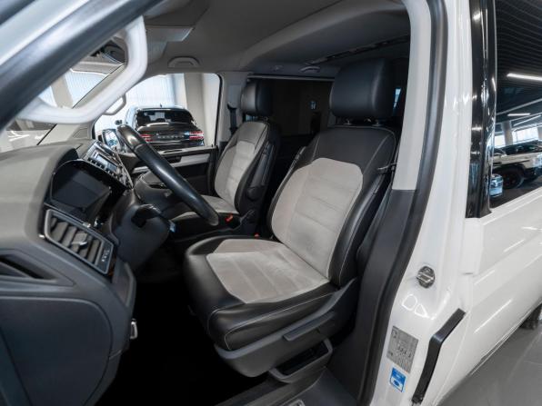 Volkswagen Multivan T6 с пробегом 2019 года, цена 3 925 000 рублей, 123970 км, минивэн, Автокод Объявления