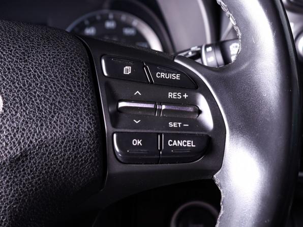 Hyundai Kona I с пробегом 2019 года, цена 1 749 000 рублей, 114170 км, внедорожник, Автокод Объявления