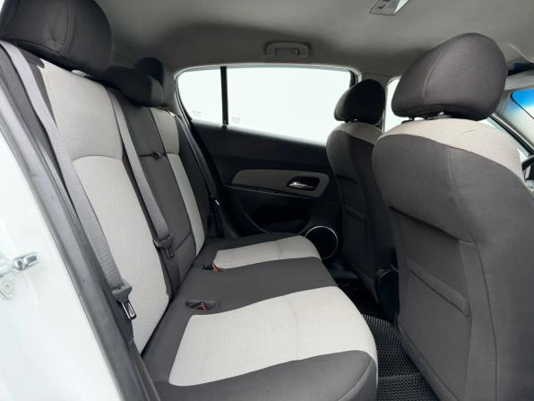 Chevrolet Cruze I Рестайлинг с пробегом 2014 года, цена 850 000 рублей, 140121 км, хэтчбек, Автокод Объявления