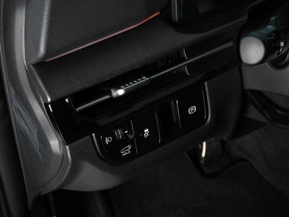 Kia Sportage V с пробегом 2025 года, цена 5 099 000 рублей, 5067 км, внедорожник, Автокод Объявления