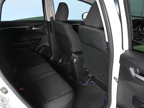 Honda Fit III Рестайлинг с пробегом 2017 года, цена 1 079 000 рублей, 150212 км, хэтчбек, Автокод Объявления