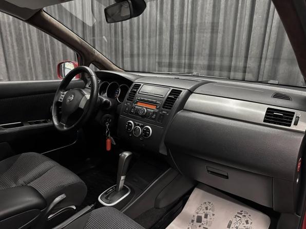 Nissan Tiida I Рестайлинг с пробегом 2011 года, цена 780 000 рублей, 193000 км, хэтчбек, Автокод Объявления