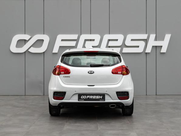Kia Ceed II Рестайлинг с пробегом 2018 года, цена 1 590 000 рублей, 17768 км, хэтчбек, Автокод Объявления