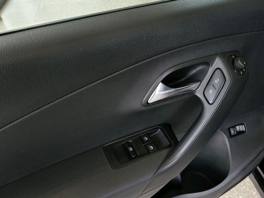 Volkswagen Polo V Рестайлинг Мурманск  - изображение 15